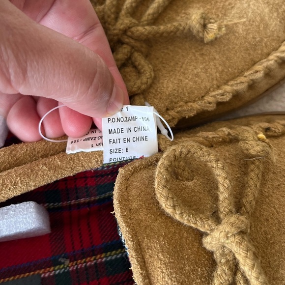 NWT Genuine Suede Moccasin Slippers 6 - Picture 6 of 14